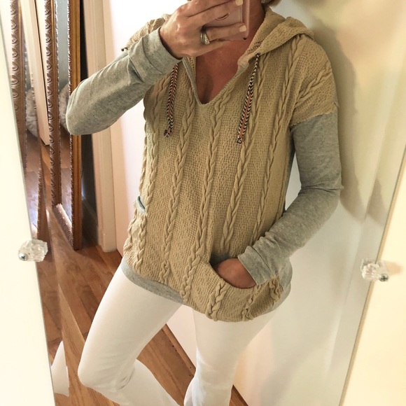 Hem & Thread Tops - Hem & Thread Two Toned Cable Pullover